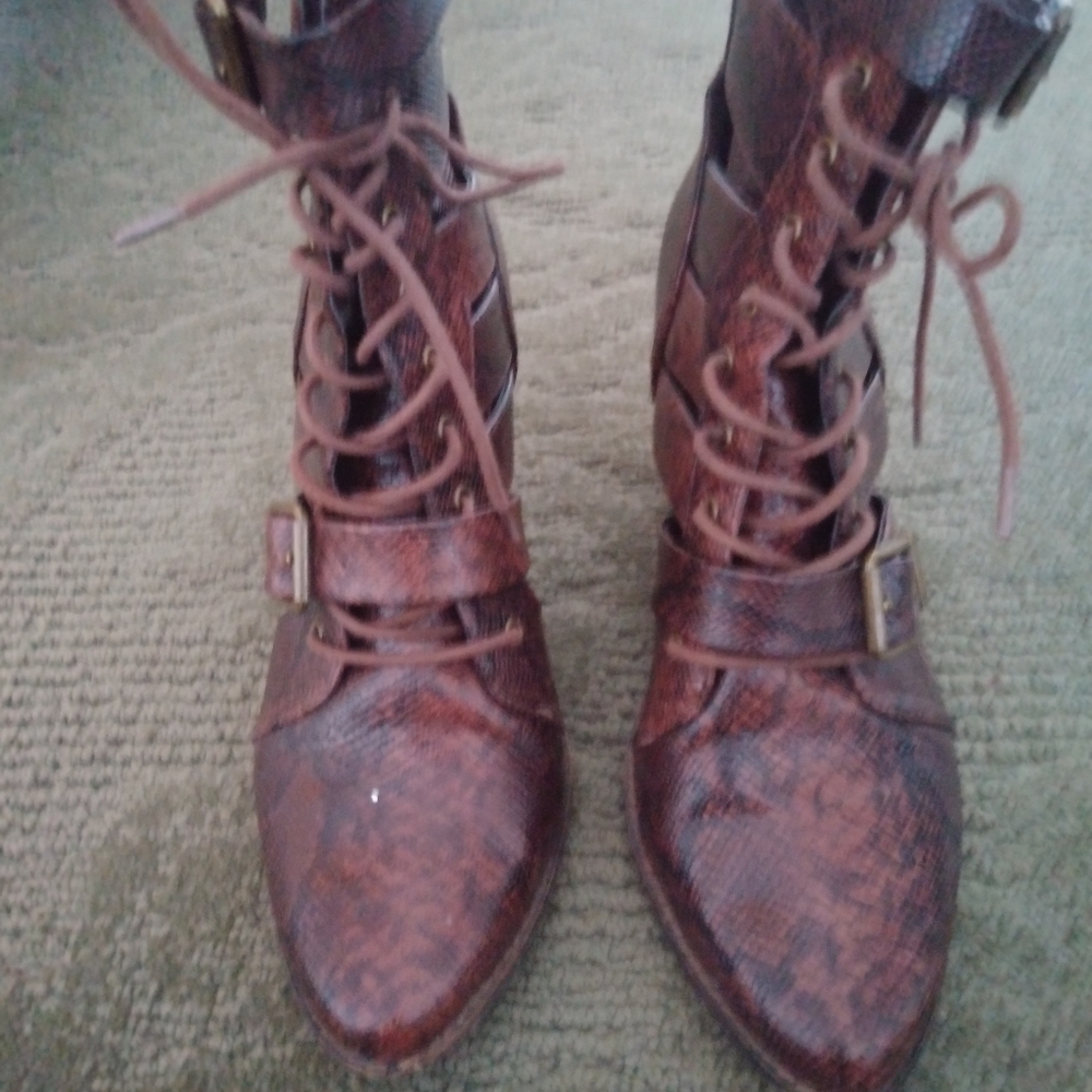 Coconuts Vegan Western Inspired Booties Size 9